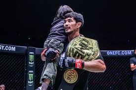 Pasha调侃TaZ替补出战：队长，你知道该怎么做